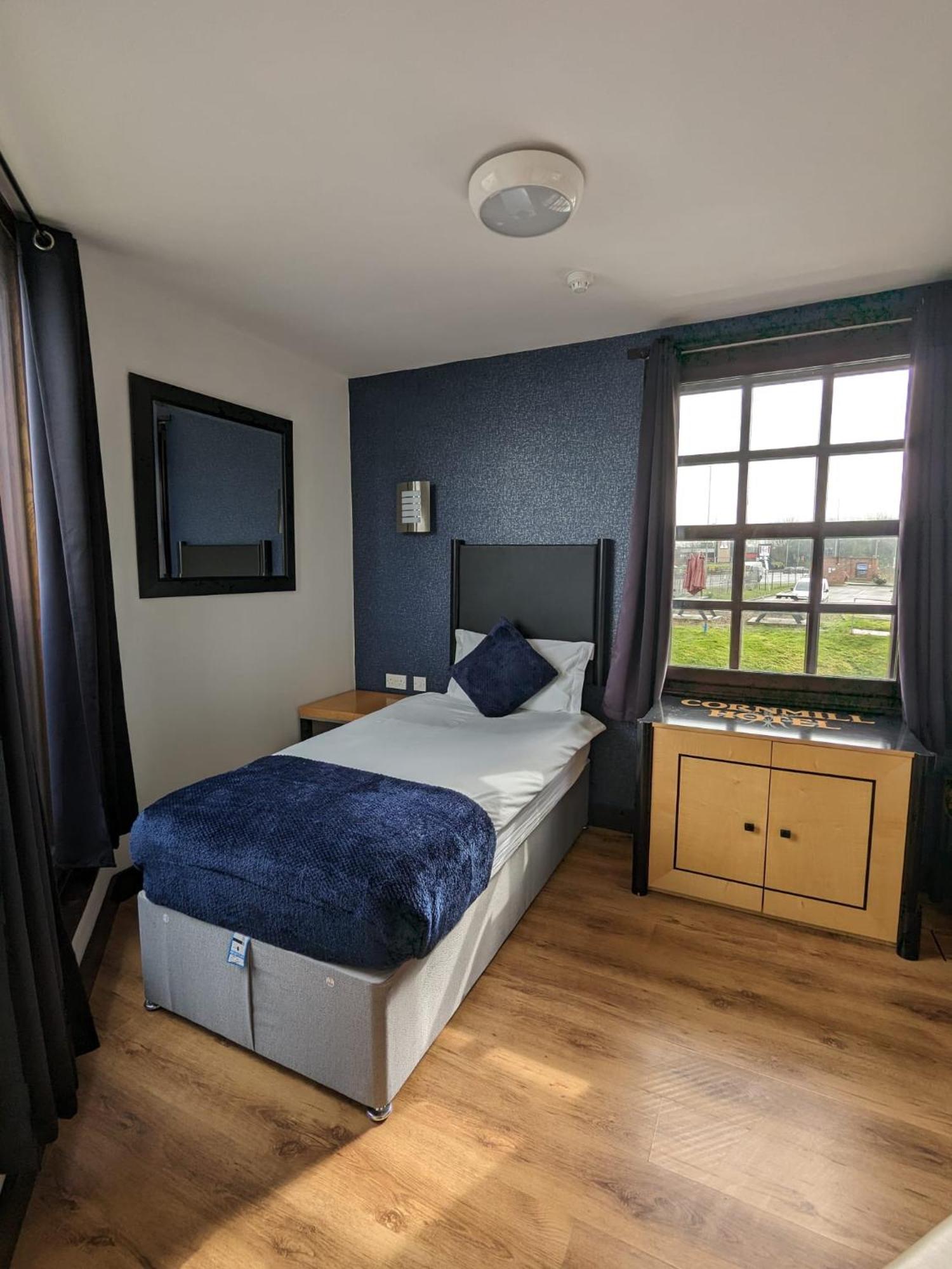 Cornmill Hotel Кингстън ъпон Хъл Екстериор снимка