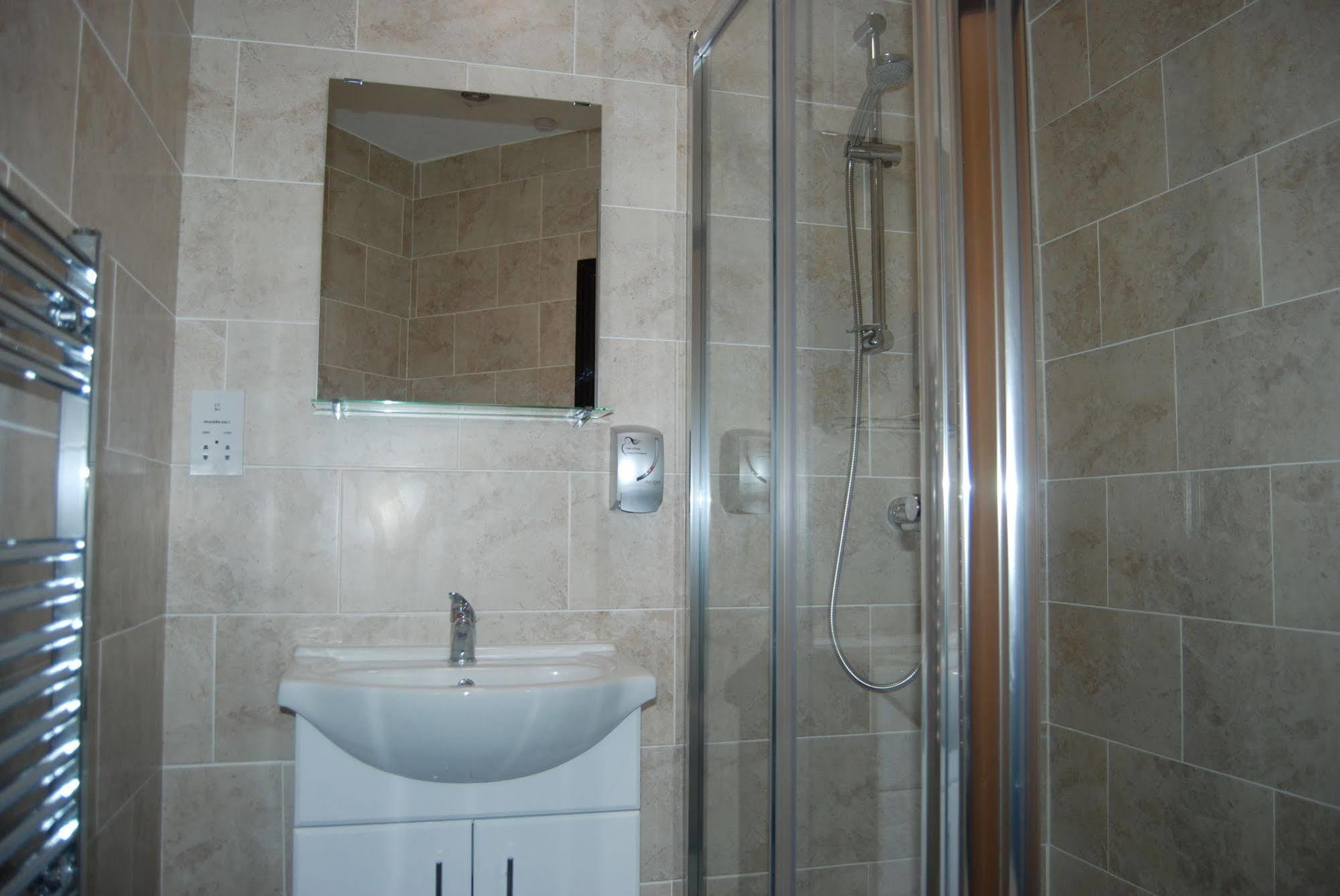 Cornmill Hotel Кингстън ъпон Хъл Екстериор снимка