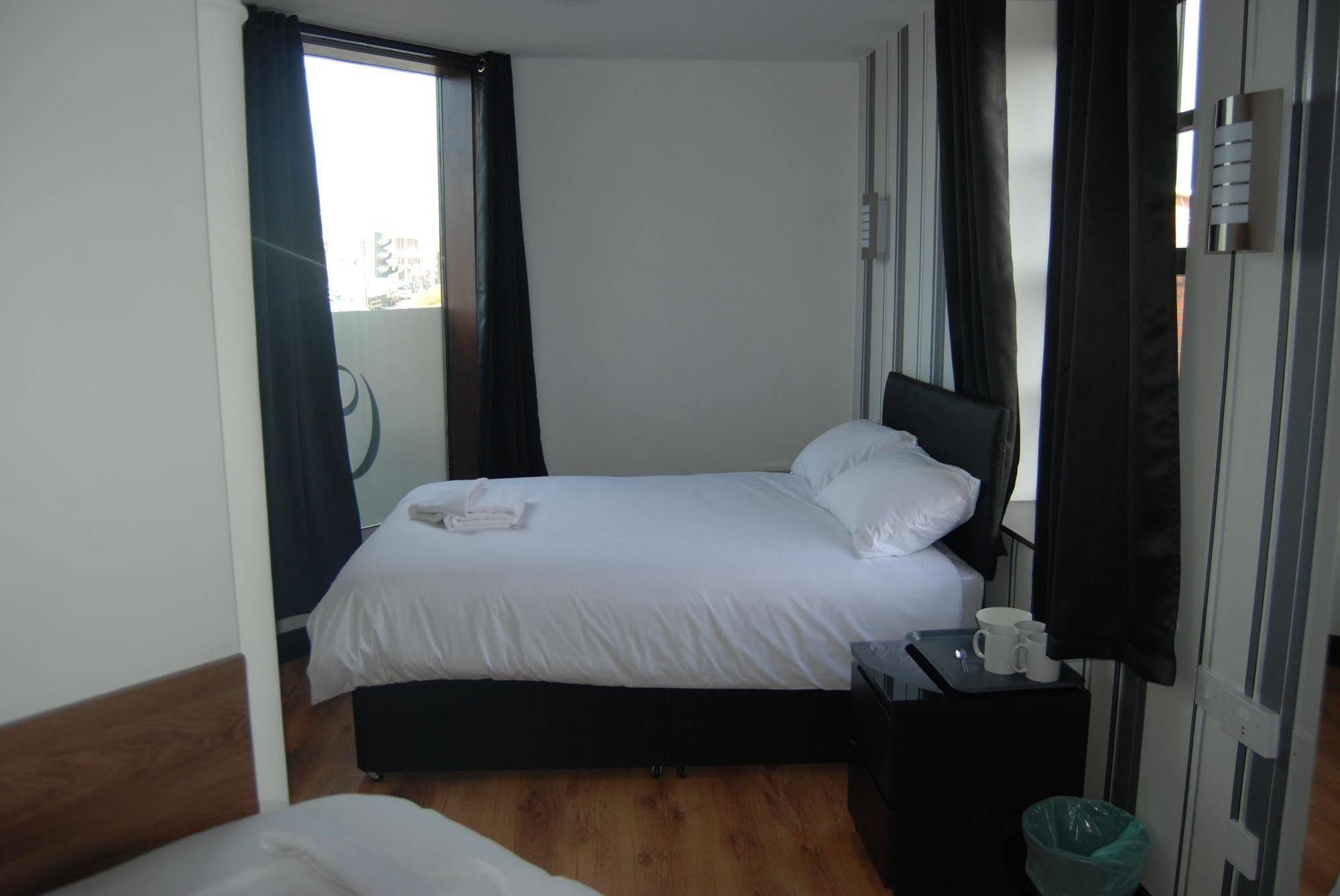 Cornmill Hotel Кингстън ъпон Хъл Екстериор снимка