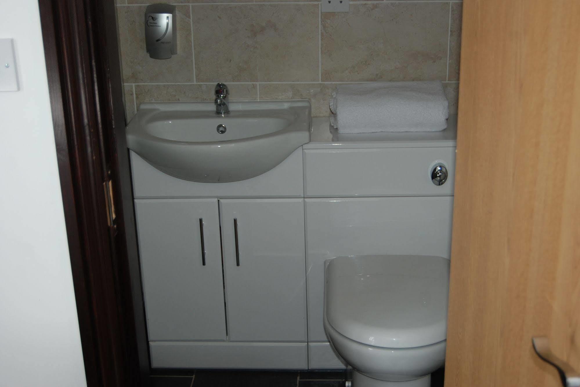 Cornmill Hotel Кингстън ъпон Хъл Екстериор снимка